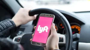 Read more about the article Lyft Navigates Financial Turmoil: Stock Tumbles and $328M Wage Settlement Unfold Amidst Competitive Struggle