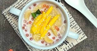 You are currently viewing Che Chuoi Manis: Hidangan Penutup Tradisional Vietnam