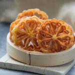 Kue Kembang Goyang: Renyahnya Tradisi yang Tak Pernah Padam