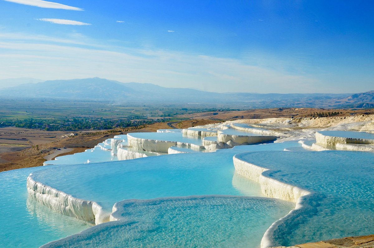 You are currently viewing Pamukkale: Keajaiban Alam Turki yang Wajib Kamu Kunjungi