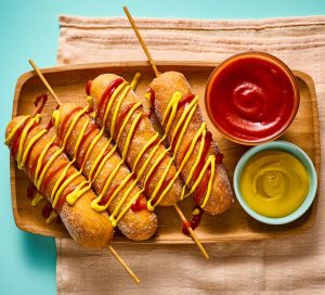 Read more about the article Corn Dog: Camilan Kekinian yang Bikin Ketagihan, Ini Cerita dan Tipsnya!