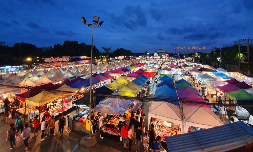 You are currently viewing Pasar Malam: Serunya Belanja, Jajan, dan Nostalgia di Tengah Keramaian