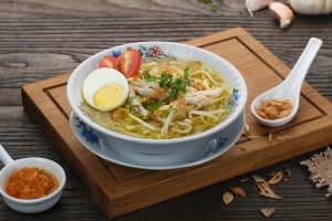 Read more about the article Soto Ayam Lamongan: Nikmatnya Kuliner Khas Jawa Timur