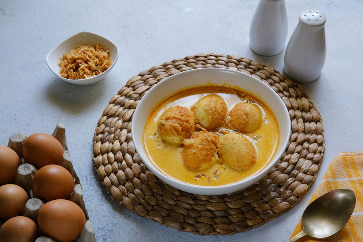 You are currently viewing Gulai Telur: Sensasi Lezat yang Mudah Dibuat di Rumah