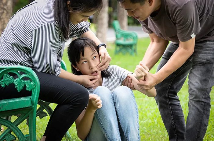 You are currently viewing Epilepsi Tidak Menular: Fakta, Mitos, dan Cara Menghadapinya