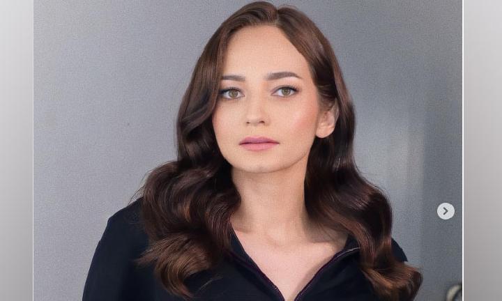 Latar Belakang Enzy Storia