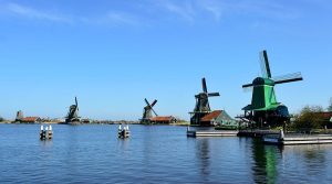 Read more about the article Pesona Zaanse Schans: Menjelajahi Warisan Ikonik Belanda