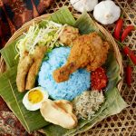Eksplorasi Nasi Kerabu: Kuliner Biru Ikonik nan Melegenda