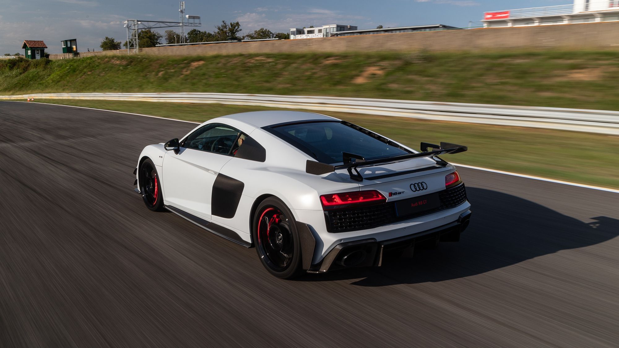 Warisan Sang Legenda dan Masa Depan Listrik