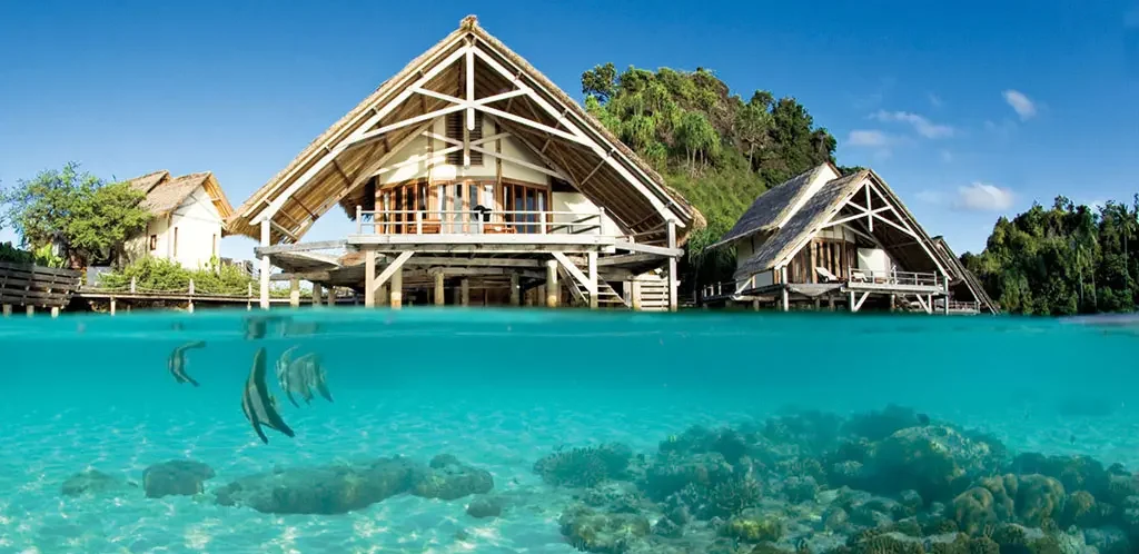 Harmoni Arsitektur Misool Eco Resort dan Konservasi Alam